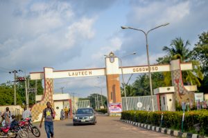 LAUTECH_gate,_Ogbomosho